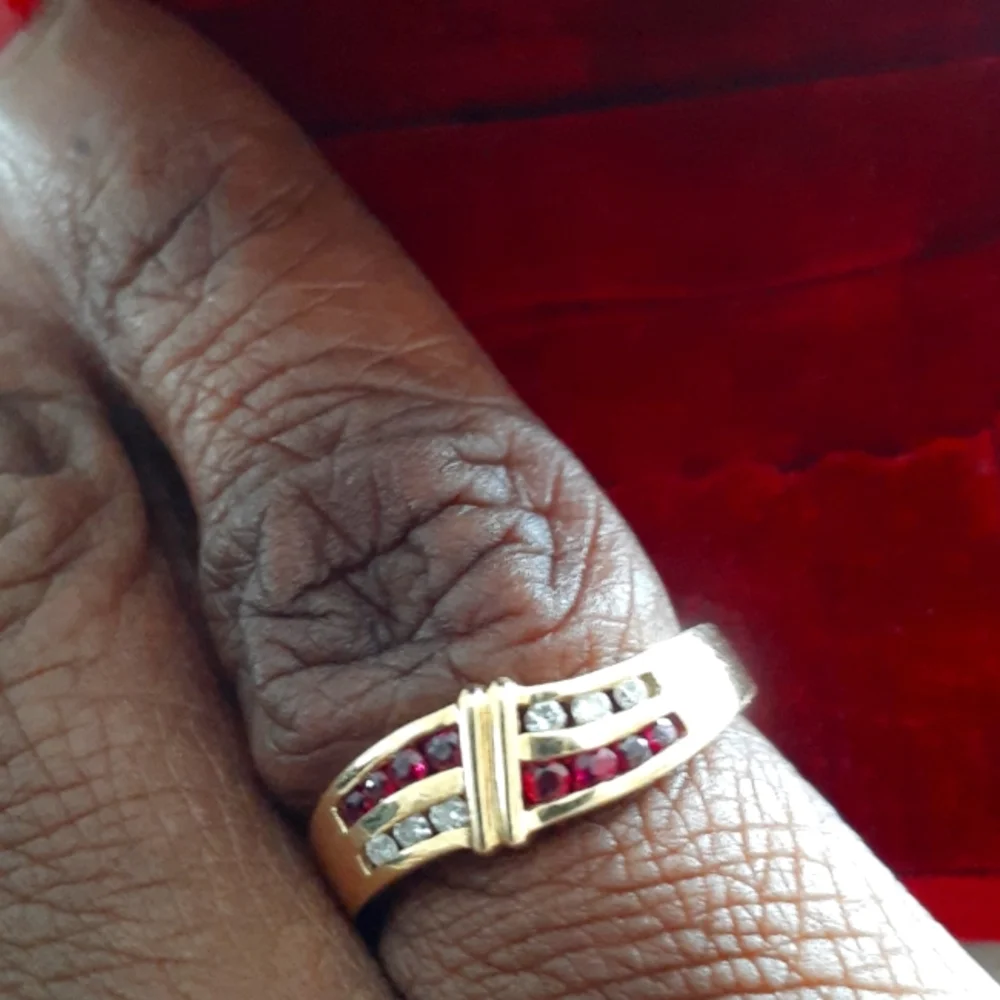 14K YELLOW GOLD RUBY N DIAMOND RING